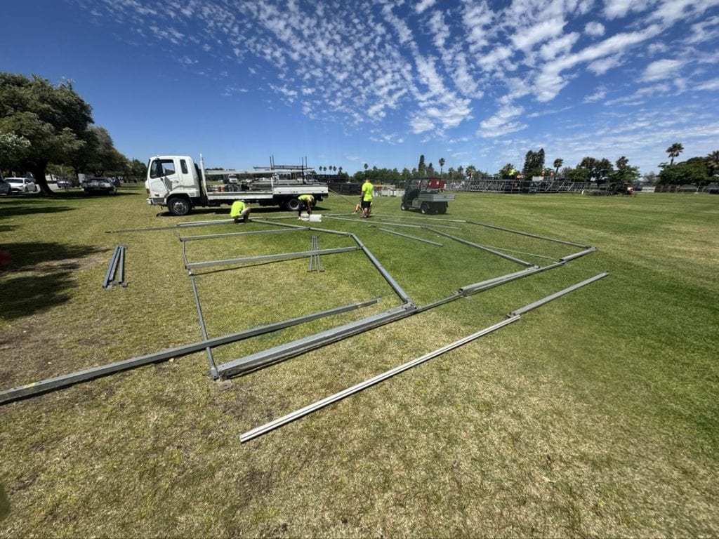 spudsmarquee-setup-2